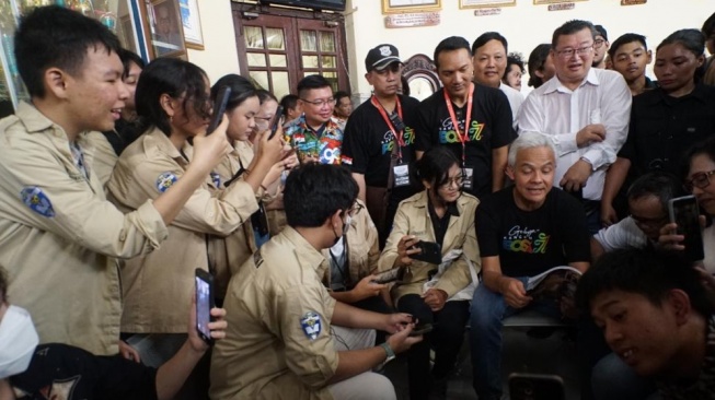 Pesan Alumni Ganjar Pranowo ke Siswa SMA BOPKRI 1 Yogyakarta: Perilaku Baik Harus Dilatih Sejak Dini