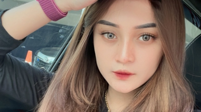 Sering Dijadikan Model Mua Deby Atika Semakin Serius Berkarier Di