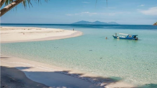 Pulau Mahoro: Pesona Tersembunyi di Manado yang Pernah Dikunjungi Jin BTS