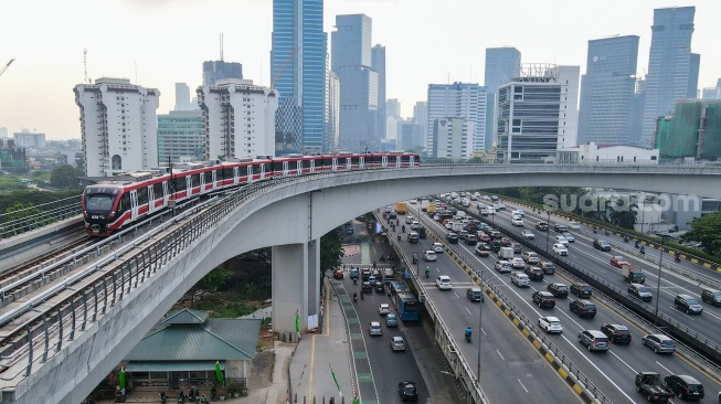 Resmi Beroperasi Hari Ini, Segini Tarif LRT Jabodebek