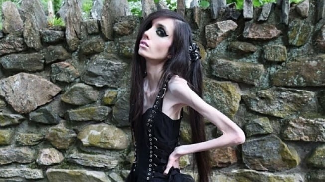 Diduga Idap Anoreksia, YouTuber Eugenia Cooney Didesak Berhenti dari Medsos