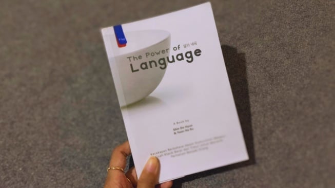 5 Alasan Kenapa Kamu Harus Baca Buku The Power of Language