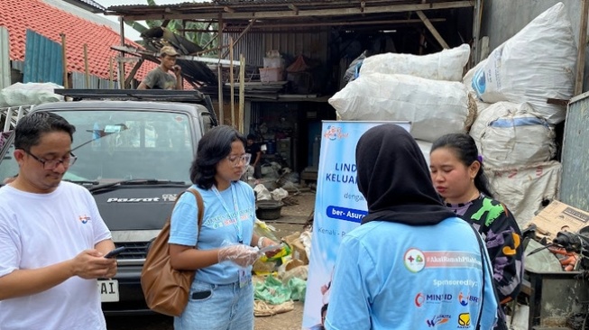 Bantu Urai Masalah Sampah, BRI Life Gandeng Dinas Lingkungan Hidup DKI Jakarta dan BEM UI