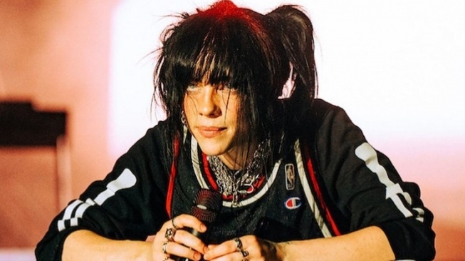 Artis Kecanduan Film Porno (Instagram/@billieeilish)