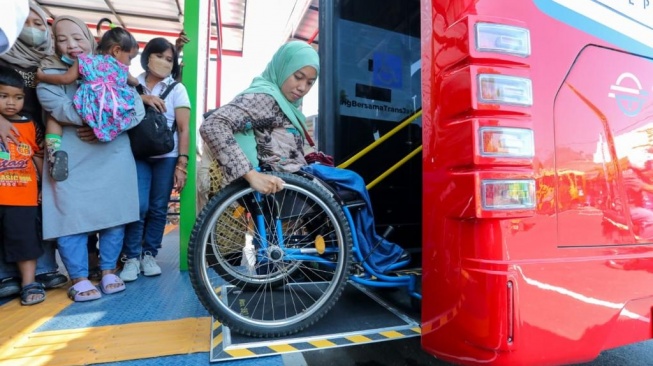 Diresmikan Ganjar Pranowo, Trans Jateng Wonogiri-Sukoharjo-Solo Ramah Difabel