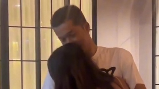 Momen Ulang Tahun Natarina Anak Gadis Taufik Hidayat (Instagram/@taufikhidayatofficial)