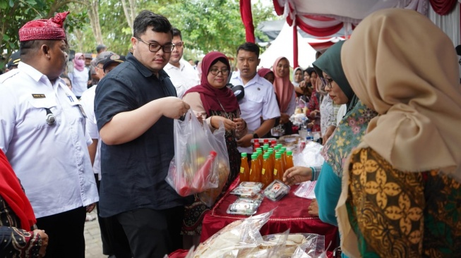 Untuk Bantu Pasarkan Produk, Mas Dhito Minta Minimarket di Kediri Sediakan Ruang bagi Pelaku UMKM