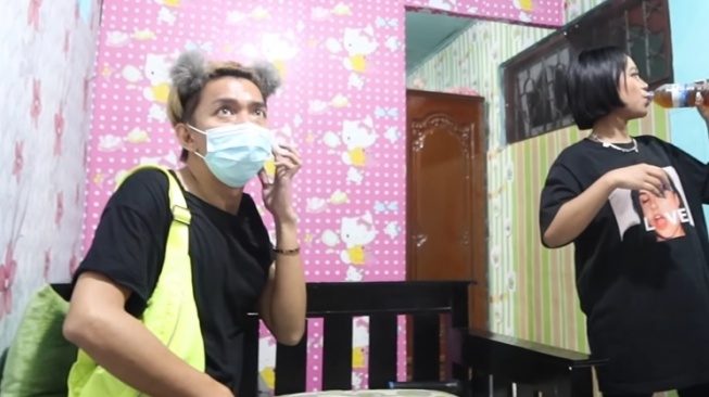 Potret Hunian Baru Cimoy Montok (YouTube Tri Atika)