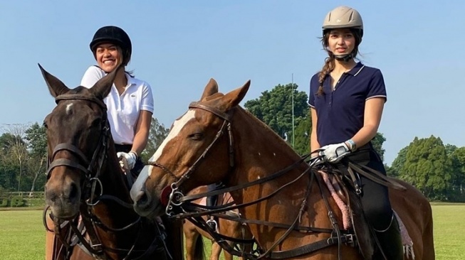 Artis Indonesia yang Punya Kuda (Instagram/@ramadhaniabakrie)