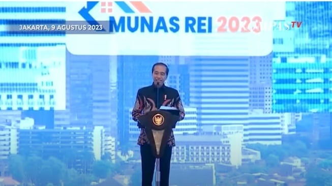 Jokowi Minta Pengusaha Properti Borong Lahan di IKN: Engga Ada Gratisan!