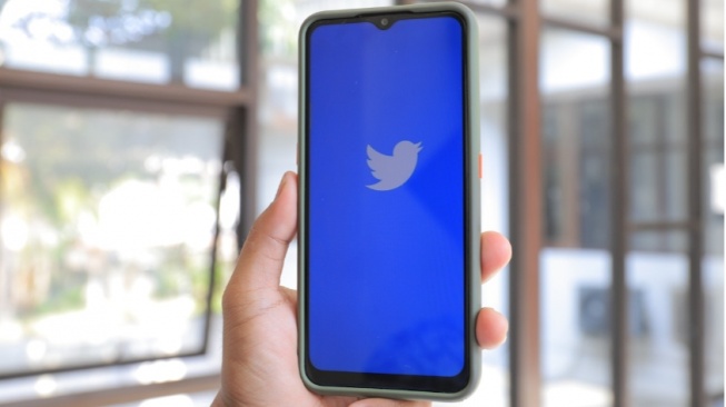 Di Balik Kebiasaan Bertanya di Akun Base Twitter, Hilangnya Kepercayaan Diri?