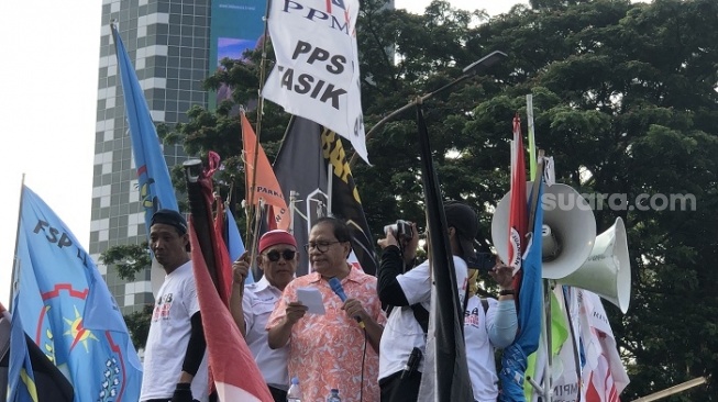Rizal Ramli Orasi di Tengah Massa Buruh: Tak Ada Jalan Lain Selamatkan Indonesia, Kecuali Turunkan Jokowi!