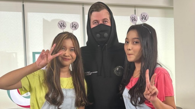 Sounekat bersama Alan Walker. [dokumentasi pribadi]