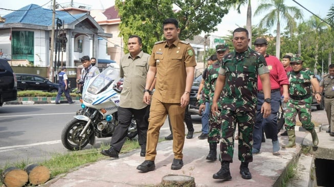 Pimpin Aksi Kolaborasi Pemko dan Kodim 0201 Medan, Bobby Nasution Bersihkan dan Tata Sungai Sikambing