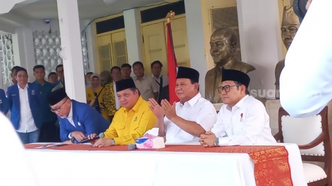 Capres Prabowo Subianto saat menghadiri acara deklarasi dukungan yang digelar Golkar dan PAN. (Suara.com/M Yasir)