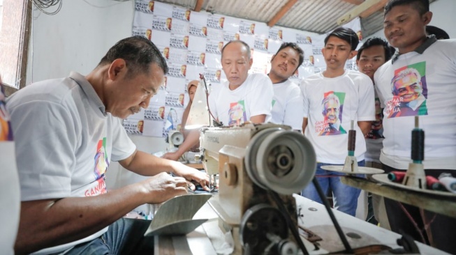 G-Creasi Creasi Gelar Pelatihan Membuat Topi Bagi Pemuda untuk Kembangkan UMKM di Sidoarjo