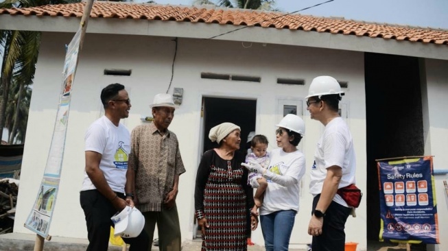 Pekerja MedcoEnergi Bangun Rumah Layak Huni untuk Warga Kurang Mampu di Mauk