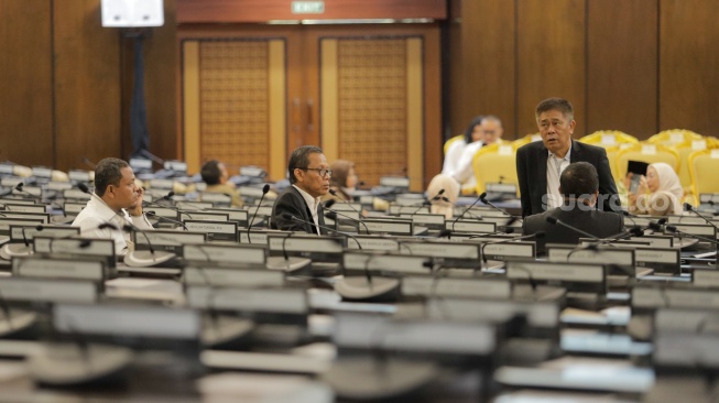 Suasana persiapan Sidang Tahunan MPR RI di Gedung Nusantara, Kompleks Parlemen, Senayan, Jakarta, Selasa (15/8/2023). [Suara.com/Alfian Winanto]