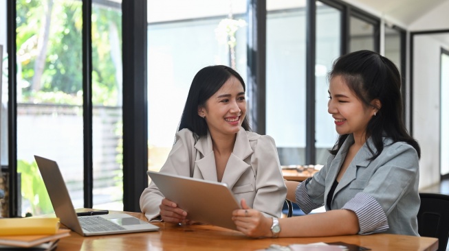 Riset Ungkap Sederet Keuntungan Pekerjakan Karyawan Perempuan: Malah Bisa Bikin Makin Untung?