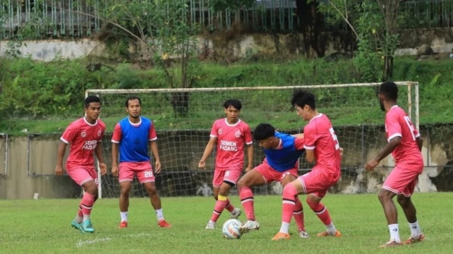 Semen Padang FC melakukan latihan menjelang pemusatan latihan di Jakarta, Rabu, (16/8/2023). [Dok.Humas Semen Padang FC]