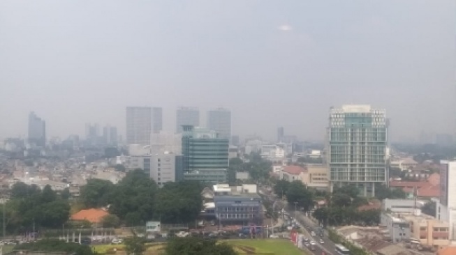 Ayo Pakai Masker, Kualitas Udara Jakarta Kamis Pagi Masuk Kategori Tidak Sehat