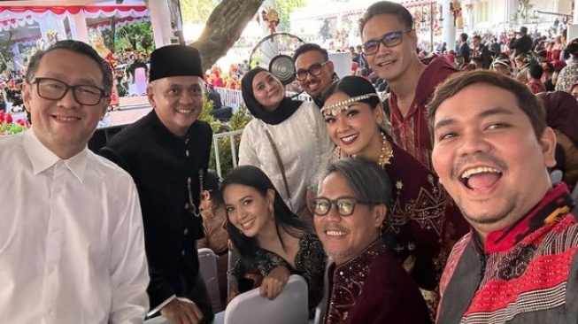 Potret Artis Hadiri HUT Kemerdekaan RI ke-78 di Istana (Instagram/@mrsayudewi)