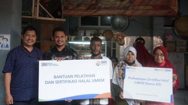 Ratusan Pelaku UMKM Mendapat Bantuan Sertifikat Halal dari Bank BRI