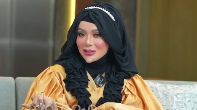 Potret Wajah Asli Yuni Jasmine 'Barbie' Si Dagu Lancip (YouTube dr. Richard Lee, MARS)