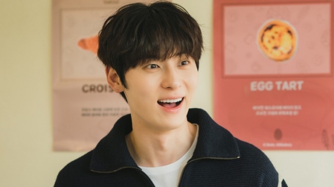 Selalu Tampil Modis, 3 Fashion Item Hwang Min Hyun di Drama My Lovely Liar