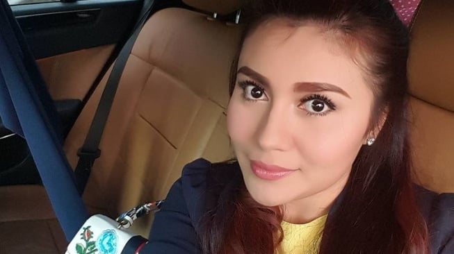 9 Pedangdut Berpendidikan Tinggi, Chintya Sari Berhasil Menyelesaikan S3