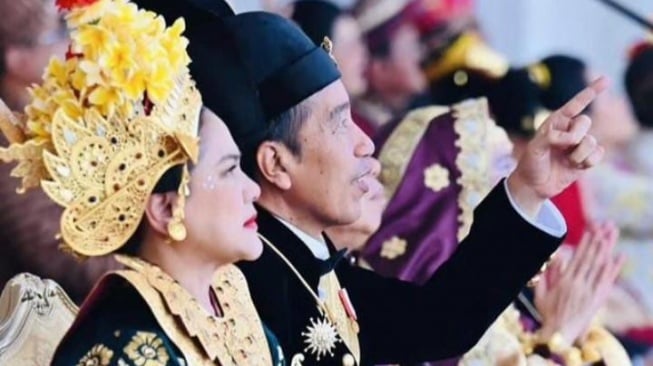 'Ritual' Doa Iriana Jokowi Buat Keluarga Dibongkar Kaesang Pangarep: Habis Tahajud, ke Luar Rumah...