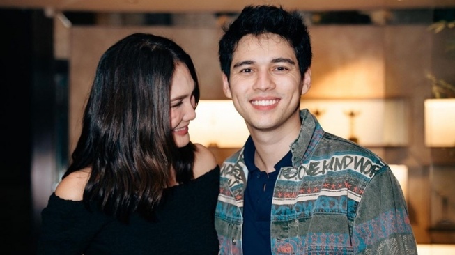 10 Potret Pesta Ultah Luna Maya ke-40, Kemesraannya dengan Maxime Bouttier Bikin Ayu Dewi Menangis