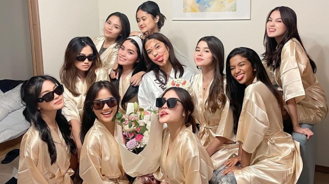 Bridal Shower Azizah Salsha Calon Pratama Arhan. (Instagram/fuji_an)