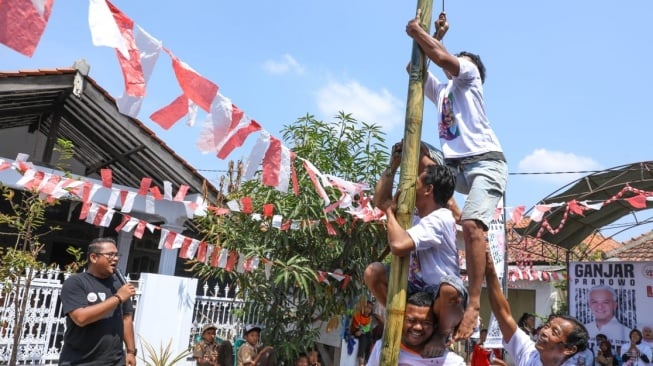 Parade Lomba 17-an Ala GGB Dimeriahkan Buruh dari 10 Perusahaan