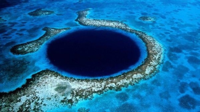 14 Fenomena Sinkhole dengan Kedalaman Paling Ekstrem di Bumi