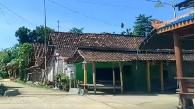 Rumah sederhana Pratama Arhan  (YouTube/ Imam Juna)