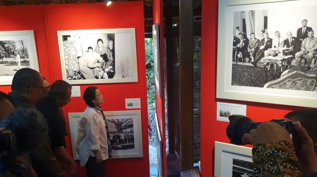 Megawati dan Ganjar Pranowo Hadiri Pameran Bung Karno di Omah Petroek, Sleman