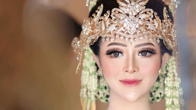 Riasan Wajah Bella Bonita (Instagram/@khadijahazzahra_makeup)