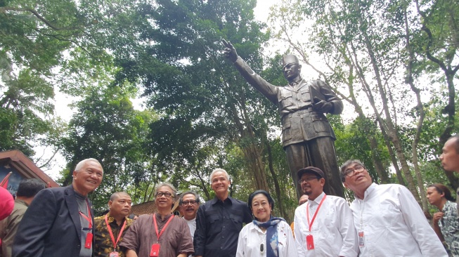 Simfoni Romo Sindhu saat Peresmian Patung Bung Karno di Omah Petroek