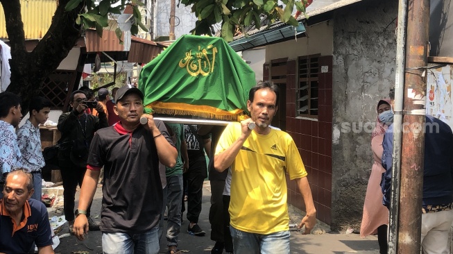 Orangtuanya Tewas Terbakar di Kebon Jahe, Anak Tisna Gak Sempat Nolong: Kejadiannya Cepat