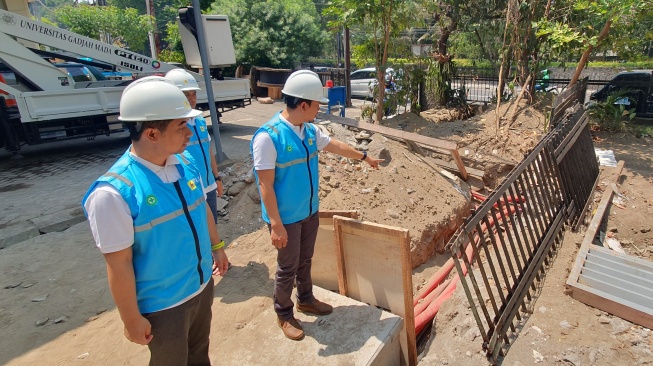 Dukung Penataan Wajah Kampus UGM, Jaringan Kabel Fiber Optik Mulai Ditata