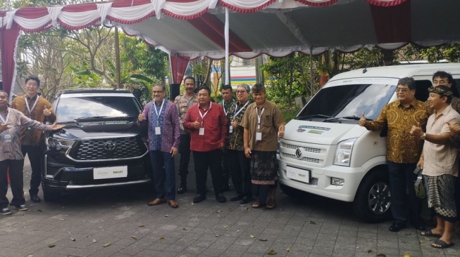 Mobil Shuttle Elektrik Akan Beroperasi di Ubud