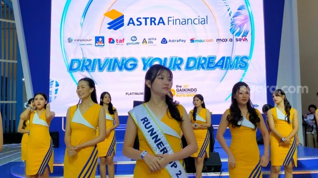 Winda Erica Ling dalam closing booth ceremony Astra Financial, GIIAS 2023 (19/8/2023) [Suara.com/CNR ukirsari].