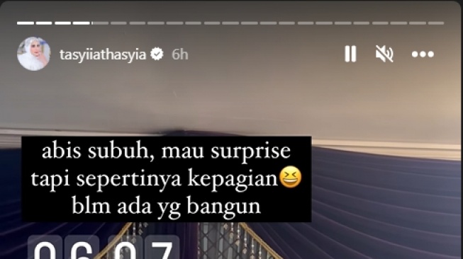 Tasyi membuat kejutan untuk ibunya (Instagram)