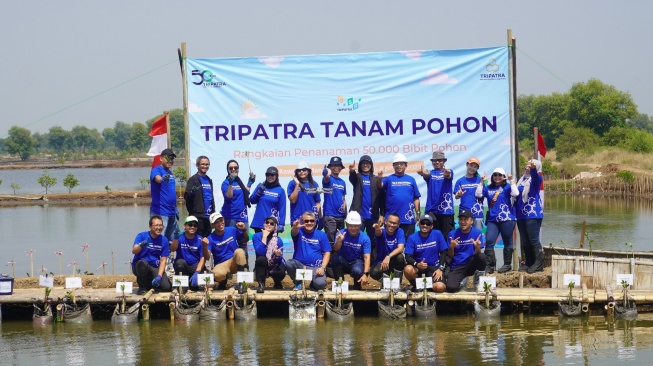 Cegah Perubahan Iklim, TRIPATRA Tanam 50.000 Pohon