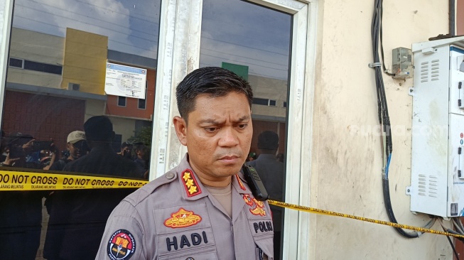 BREAKING NEWS! Polda Sumut Gerebek Pabrik Oli Palsu di Deli Serdang