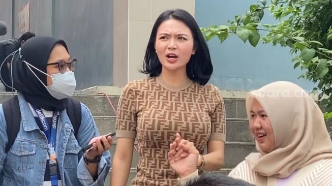 Dikenal Kalem, Wika Salim Geregetan Pengin Timpuk Tisya Erni yang Rebut Suami WNA Asal Korea