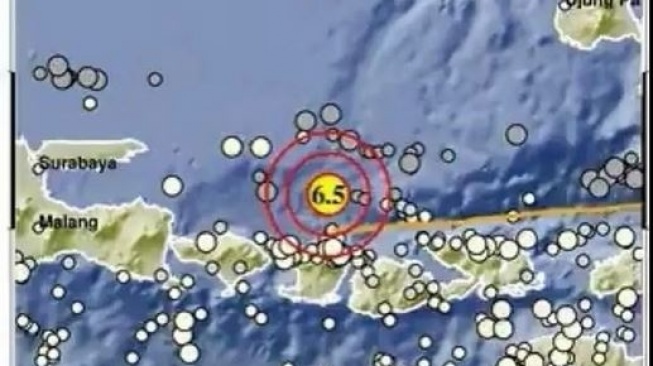 BREAKING NEWS Gempa Dua Kali, Masyarakat di Lombok Berhamburan Keluar