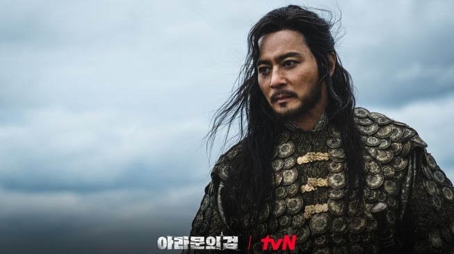 8 Potret Jang Dong Gun di Drama Arthdal Chronicles: The Sword of Aramun, Penampilannya Jadi Raja Langsung Jadi Sorotan