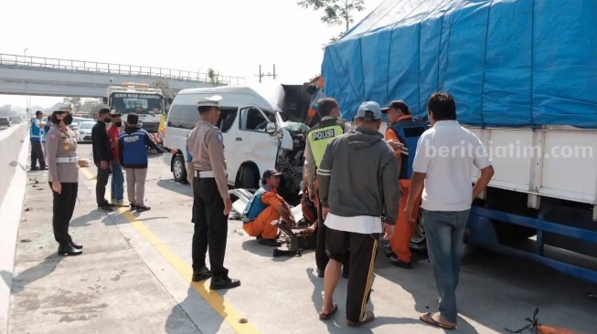 Kronologi Kecelakaan di Tol Singosari, 2 Orang Meninggal Dunia